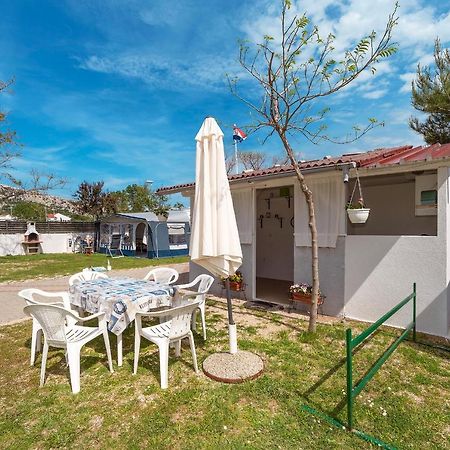 Camp Mali Bungalow Baška Buitenkant foto