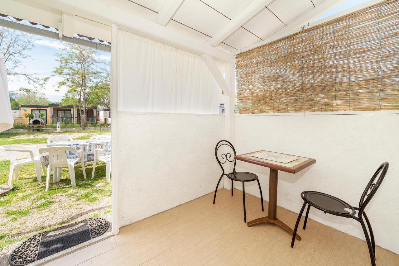 Camp Mali Bungalow Baška Buitenkant foto